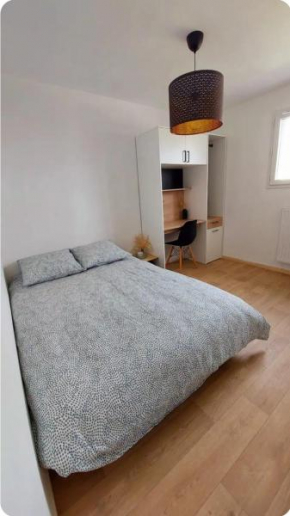 Chambre avec Salle d'eau privée